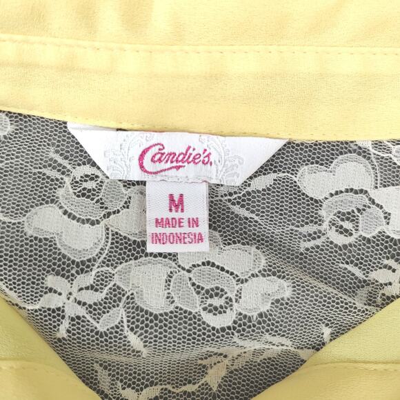 Candie's Y2K Romantic Lace Sheer Tie Front Button Tab Sleeve Top Butter Yellow M - Picture 5 of 10